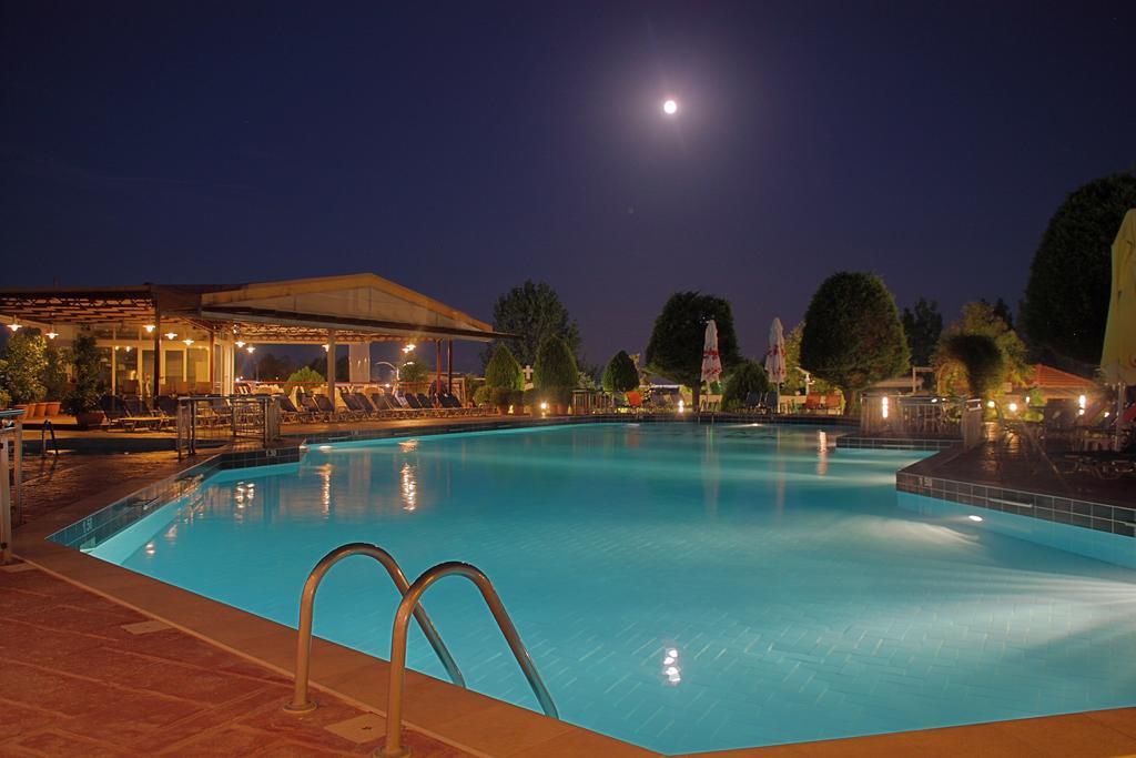 Grand Platon Hotel Olympiaki Akti Exterior photo