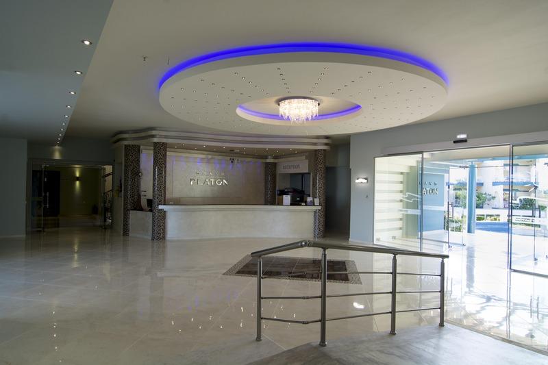 Grand Platon Hotel Olympiaki Akti Exterior photo