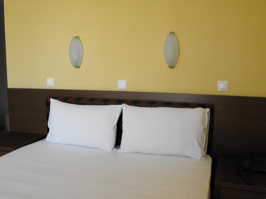 Grand Platon Hotel Olympiaki Akti Room photo
